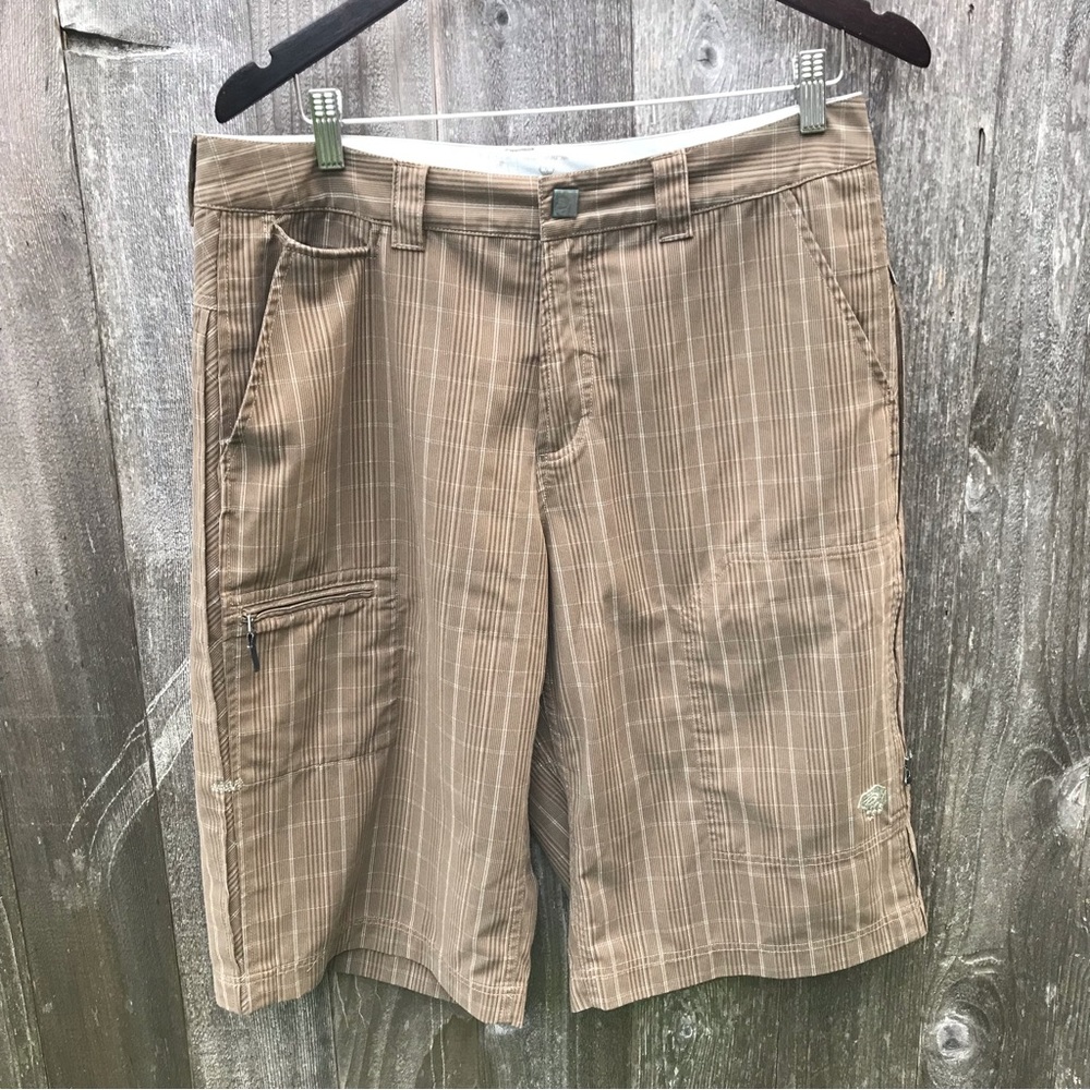 Mountain Hardware Mens Shorts